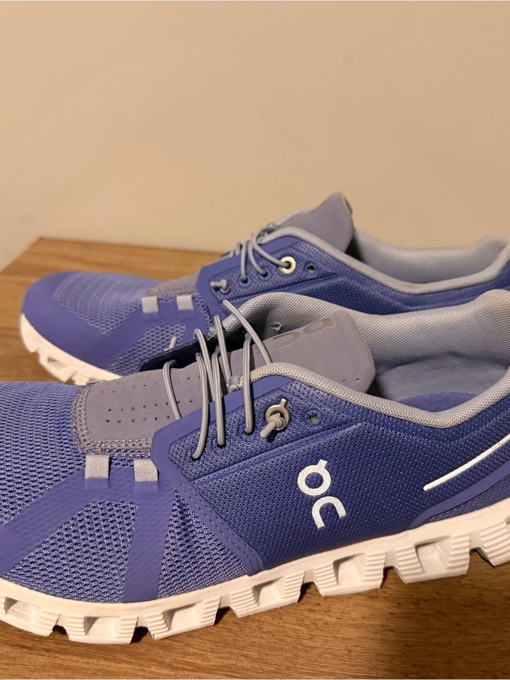 On Running Women’s Sneakers — Lavender with White